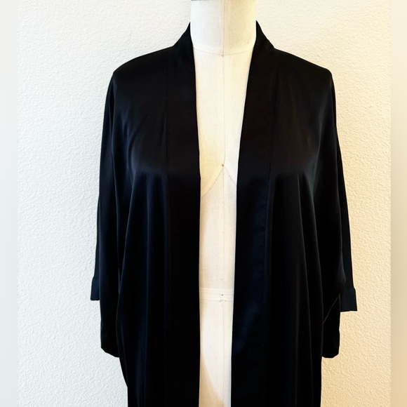 Victoria’s Secret Robe - Picture 3 of 8